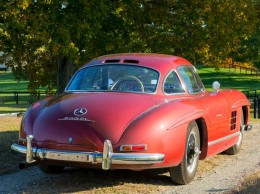 es-300SL-Strawberry-Red-Metallic-Keno-Brothers-Auction-New-York-featured